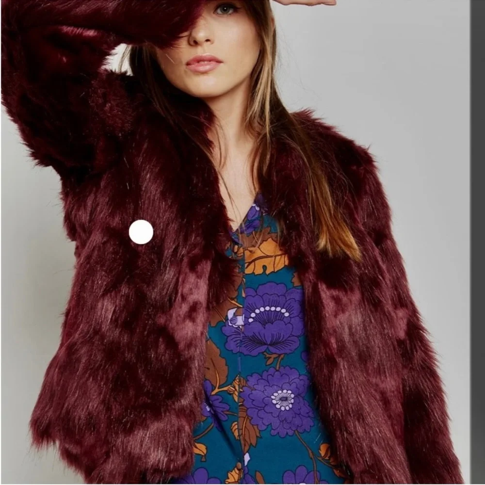 Rachel Zoe upscale wine colored faux fur jacket, 3/4 length 🍷 - Picture 2 of 15
